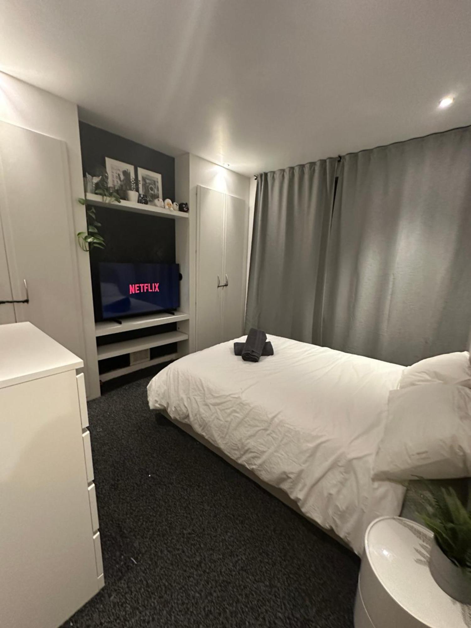 Luxury Bedroom Excel ロンドン エクステリア 写真